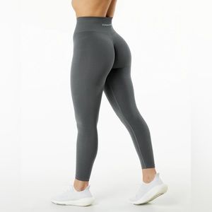 ALPHALETE AMPLIFY LEGGINGS